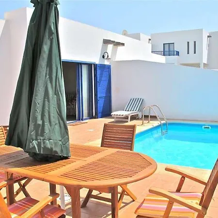 In Lanzarote 101483 Hotel 2*